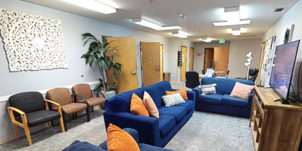 Lifeline Connections Women’s Recovery Center